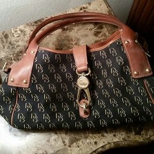 Dooney & Bourke purse