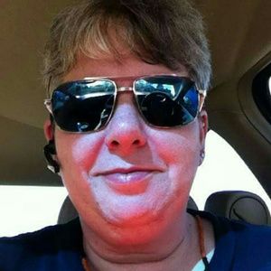 Meet your Posher, Michele