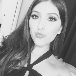 Meet your Posher, Clarissa