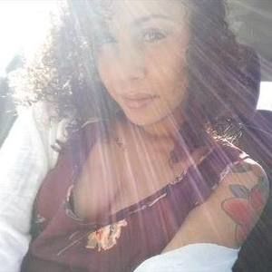 Meet your Posher, Desiree