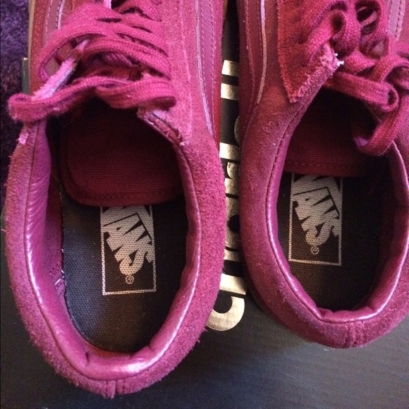 Vans - Picture 2 of 4