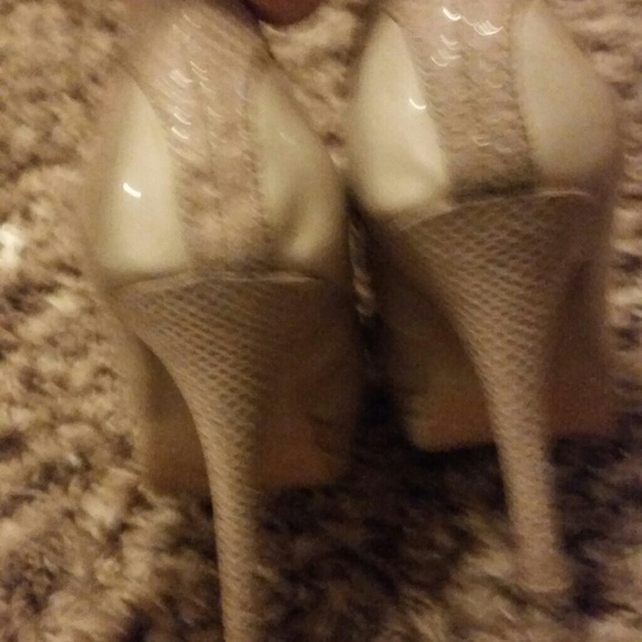 XOXO 5" sexy nude heels