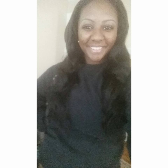 Meet your Posher, Dominque