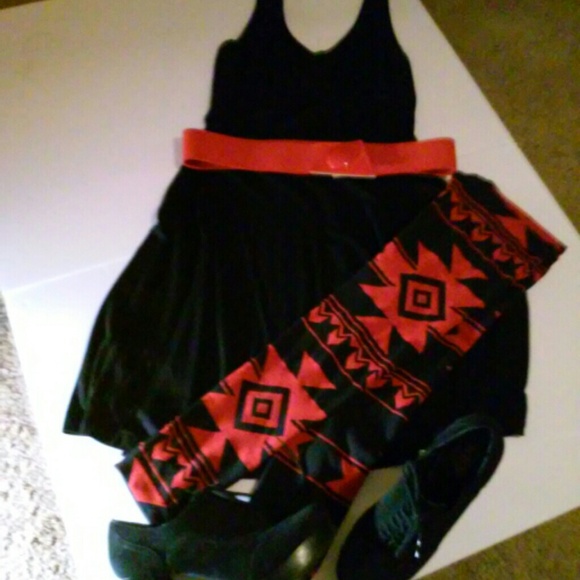 Vibrant Red Belt - Picture 2 of 4