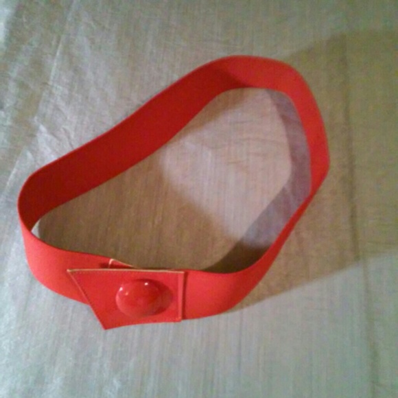 Vibrant Red Belt - Picture 4 of 4