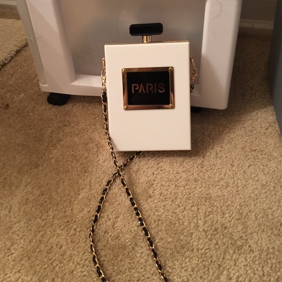 Paris purse