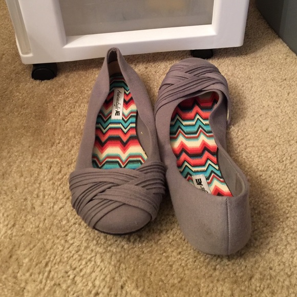 Gray flats