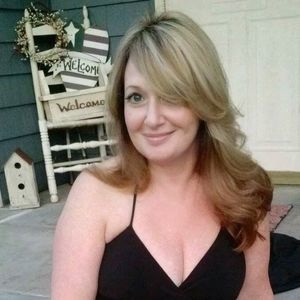 Meet your Posher, Lori