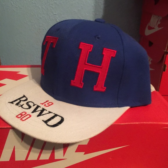 Hundreds SnapBack - Picture 2 of 3