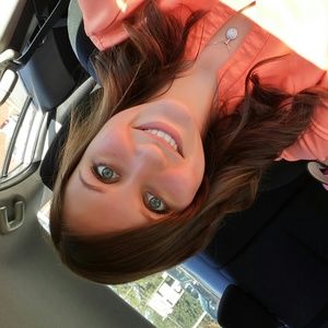 Meet your Posher, Maegan