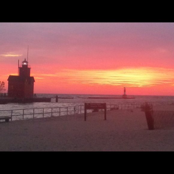 Meet your Posher, Melissa - Picture 1 of 1