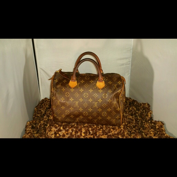Authentic Louis Vuitton Speedy 30 Monogram Boston