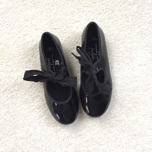 America Ballet Theater black tap shoes 9.5 toddler