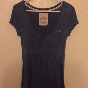 Hollister tee