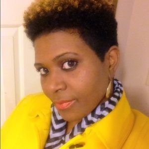 Meet your Posher, Lakisha