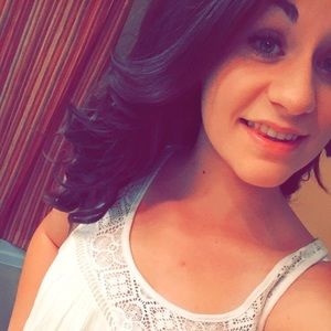 Meet your Posher, Alyssa