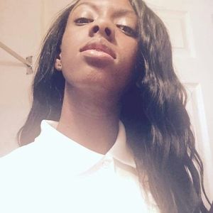 Meet your Posher, Amirah