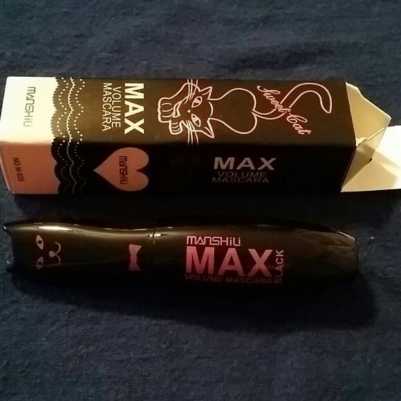 Mascara - Picture 2 of 4