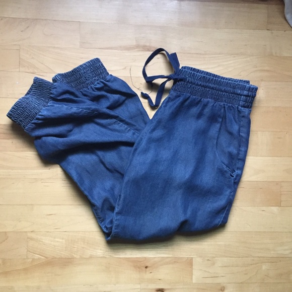 Anthropologie Pants - Anthropologie Cloth & Stone Soft Denim Joggers XS