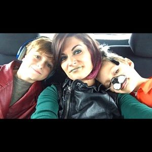 Meet your Posher, Emily