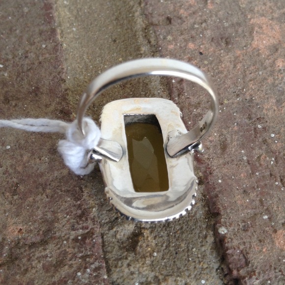 10.96 CTS YELLOW CHALCEDONY RING - Picture 4 of 4