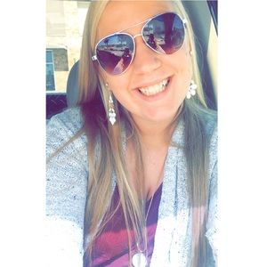 Meet your Posher, Haley