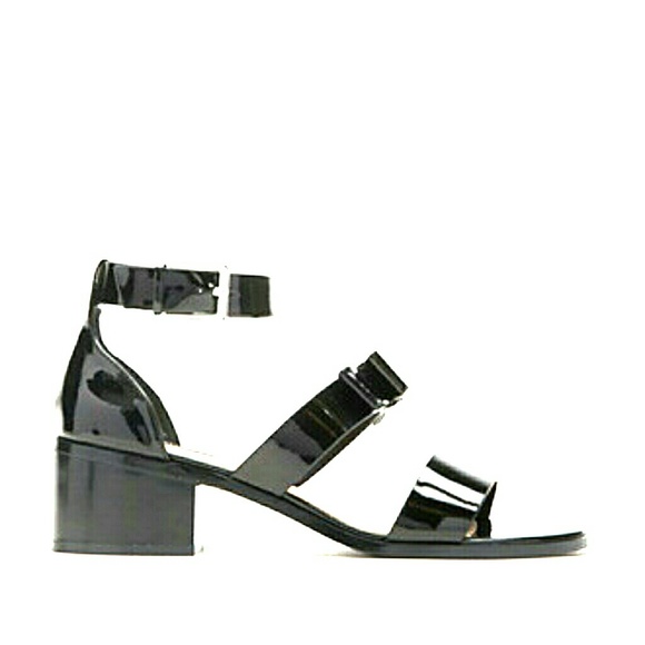 Patent leather bow heels