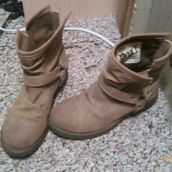Ankle boots