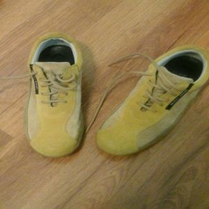 Two tone suede shoes