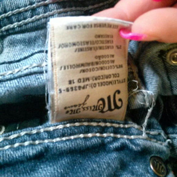Jeans - Picture 2 of 3