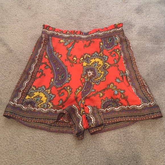 Silky Paisley Print Shorts