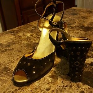 Size 9 brown suede wedge sandal