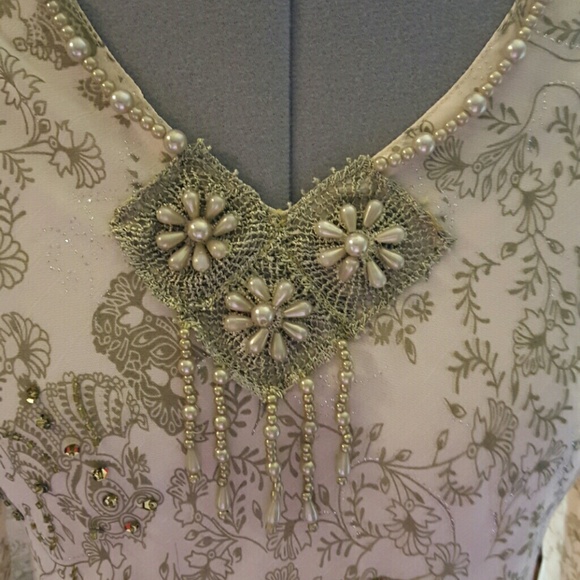 Breathtaking Magic Spell Top - Picture 2 of 4