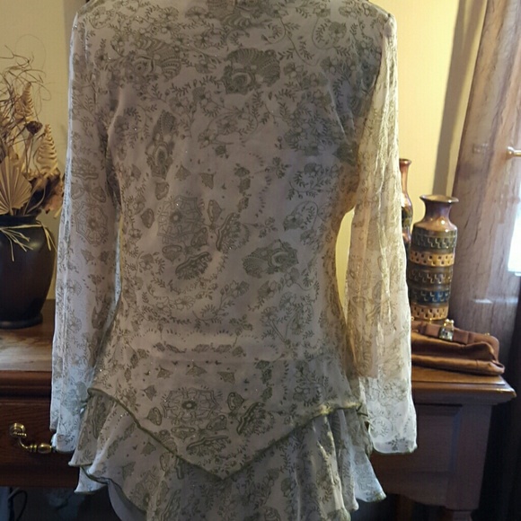 Breathtaking Magic Spell Top - Picture 4 of 4