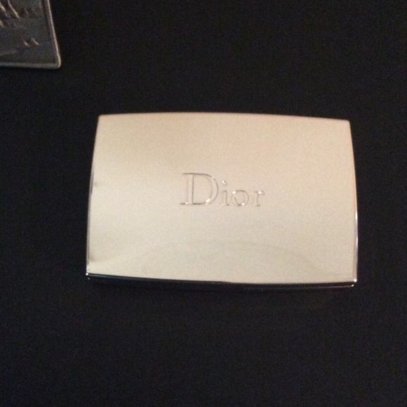 Christian Dior capture totale Compact - Picture 1 of 4