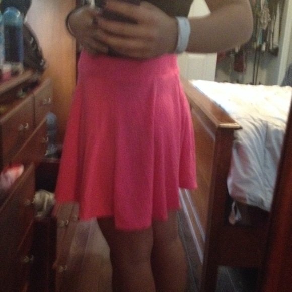 Pink skirt - Picture 3 of 3