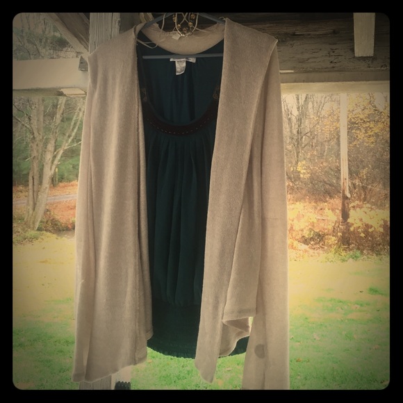 CLOSET CLOSING Hooded Aeropostale knit cardigan!