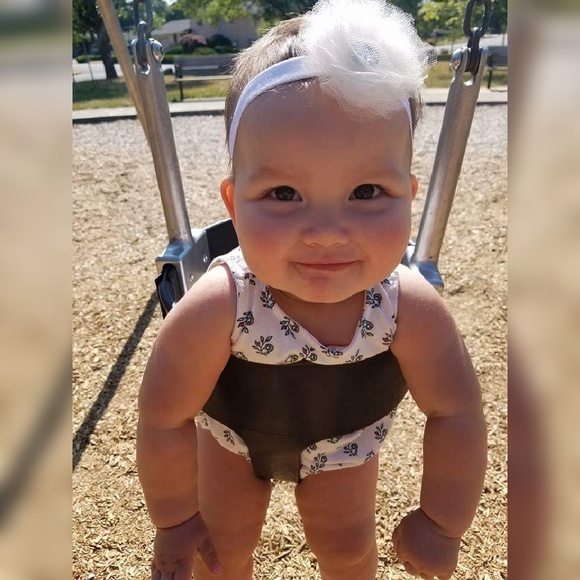 Meet your Posher, Traci - Picture 3 of 8