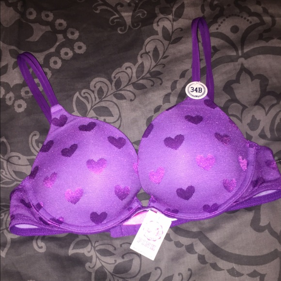 TAGS ON! VS push-up bra