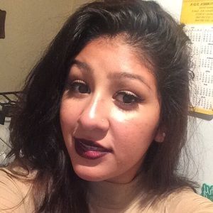 Meet your Posher, Daniela