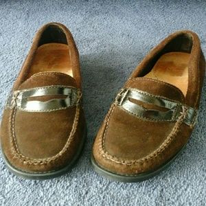 Brown suede Weejuns limited Edition loafers