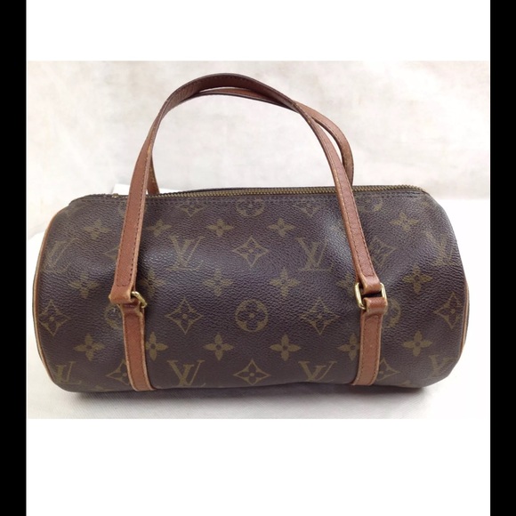 Louis Vuitton Handbags - 💯% Auth LV Mono Papillon 26