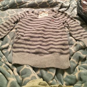 Hollister 3/4 sleeve striped sweater