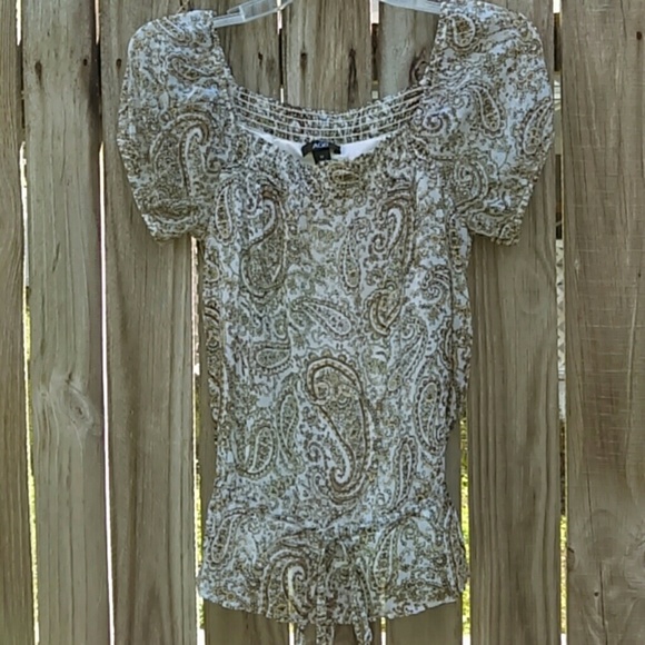 Pretty Paisley top