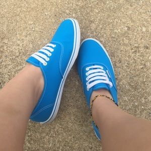 VANS: Women's US size 9.5