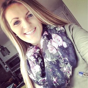 Meet your Posher, Olivia