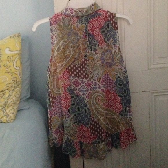 Colorful Pattern Top - Picture 2 of 4