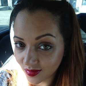 Meet your Posher, Aisha