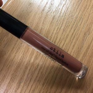 Stila liquid lipstick DOLCE
