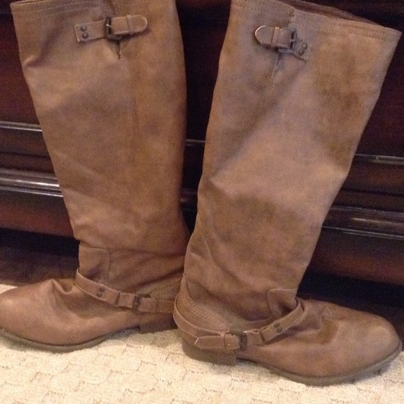 Brown boots